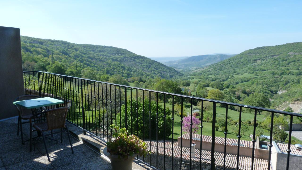 Logis Hotel-Restaurant La Mere Biquette Saint-Pons  المظهر الخارجي الصورة