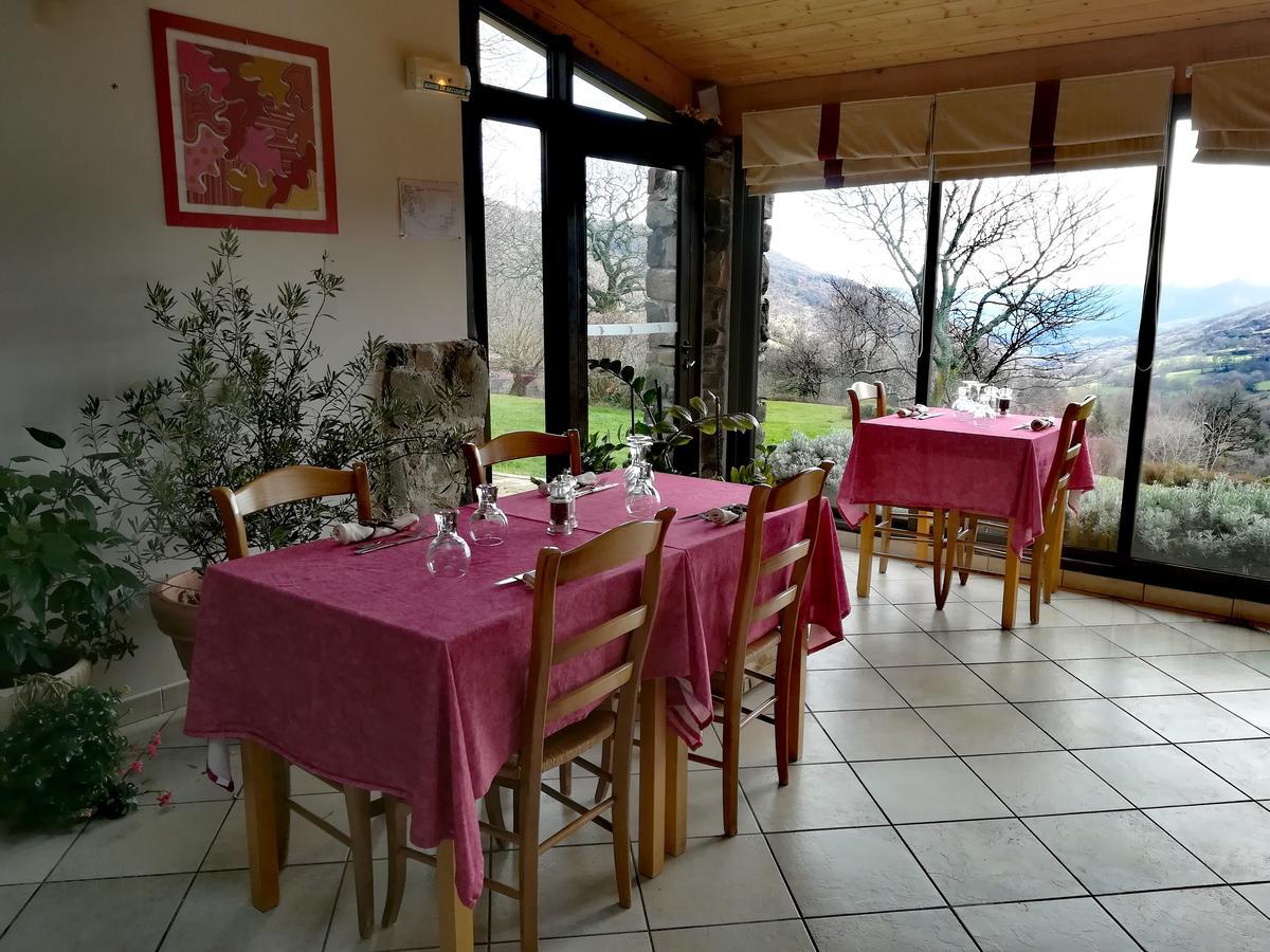 Logis Hotel-Restaurant La Mere Biquette Saint-Pons  المظهر الخارجي الصورة
